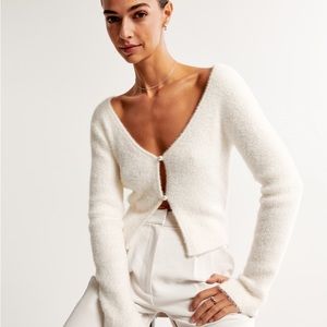 Abercrombie “Ribbed Short Cardigan”